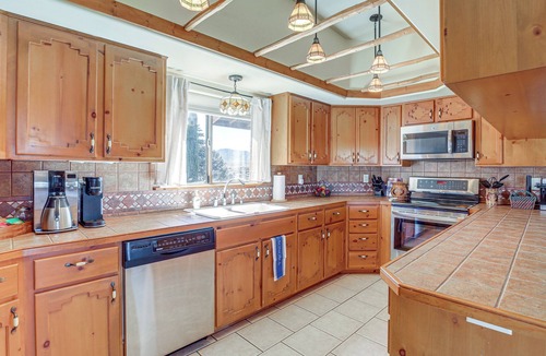 Prescott Country Club House | Golfer's Haven! Mtn-View Dewey Gem w/Pool Access