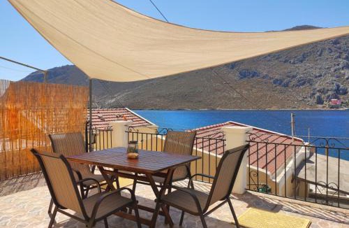 Pedi House | Gompos Apartment - Cozy Apartment next to the sea - Amazing Sea View