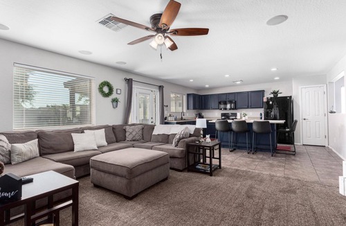 Pecan Creek House | Gorgeous 3 bed/2.5 Bath w/Pool in San Tan Valley