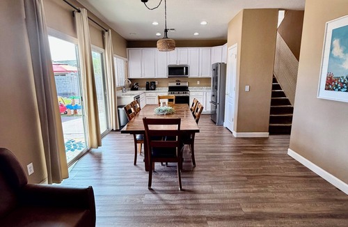 Coldwater Springs House | Gorgeous 4-bedroom house with heated spa/pool!