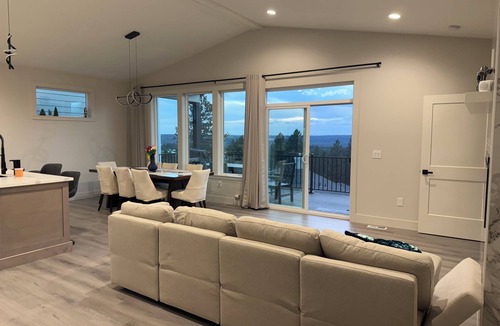 Spokane House | Gorgeous 5BR house w/Amazing Indian Trail Views