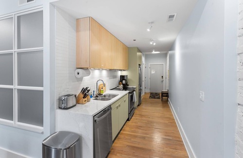 Central Business District Condo | Gorgeous and cozy 1-bedroom condo in OTR/Downtown with free parking