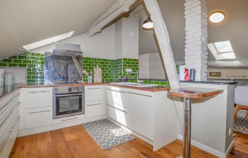 Bastia Apartment | Gorgeous Apartment In Bastia With House Sea View