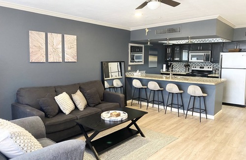 Twin Palms Condo | Gorgeous Blue Desert Oasis in Heart of Palm Springs
