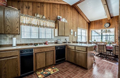 Greer Cabin | Gorgeous Cabin with Fireplace and Barbecue in Greer, Arizona