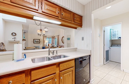 Kiawah Island Condo | Gorgeous condo w/shared tennis court & nearby playground