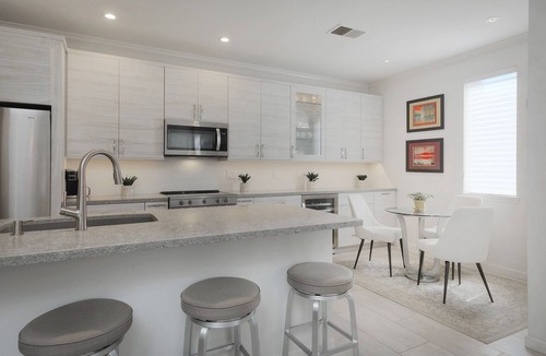 Desert Paradise Estates Condo | Gorgeous Luxury Condo - Walk to Kierland Commons