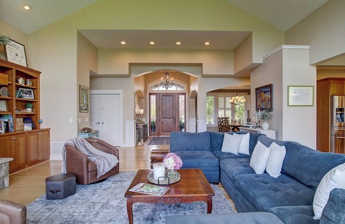Grant Creek House | GORGEOUS MOUNTAIN VIEW HOME IN PREMIER MISSOULA NEIGHBORHOOD with 6 Bedrooms!
