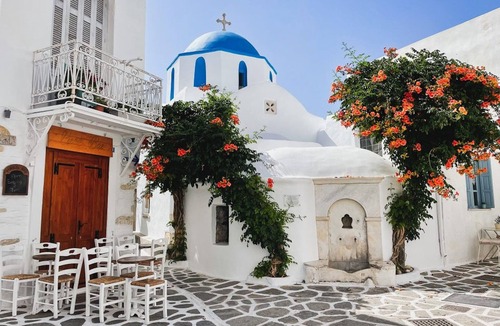Santorini Villa | Gorgeous Santorini Villa | 3 Bedrooms | Villa Illumi | Spacious Terrace