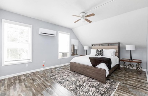 Kennedy King House | Gorgeous Townhouse in Amazing Central Location