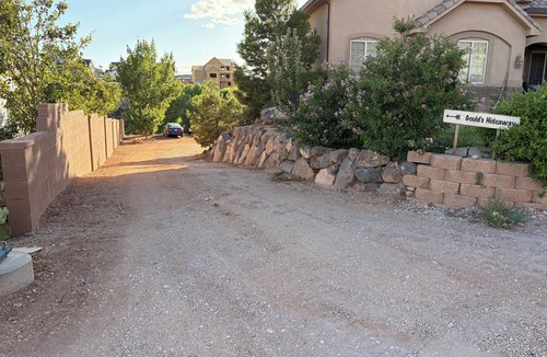 Hurricane Apartment | Gould’s Hideaway, off street parking, close to Sand Hollow, Quail & Zion.