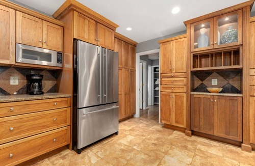 Mayo House | Gourmet Kitchen + Family & Pet Friendly Residence!