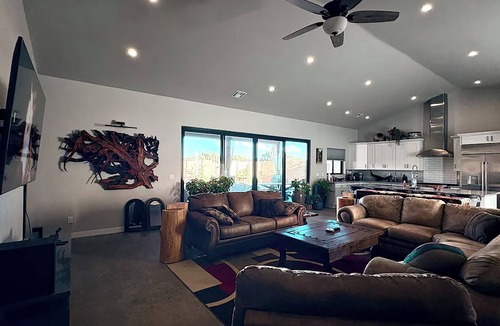 Williams House | Grand Canyon Retreat