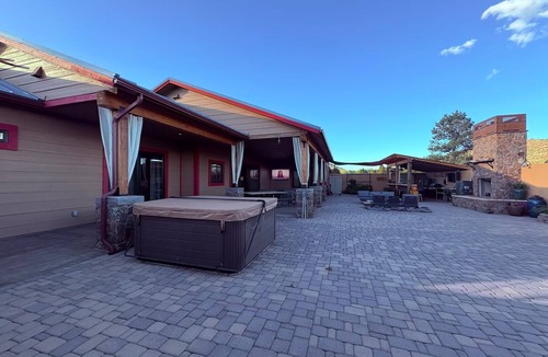Williams House | Grand Canyon Retreat