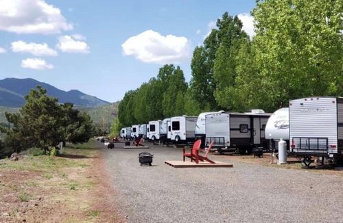 Williams Apartment | Grand Canyon RV Glamping Premium Suite (Glamping Getaway)