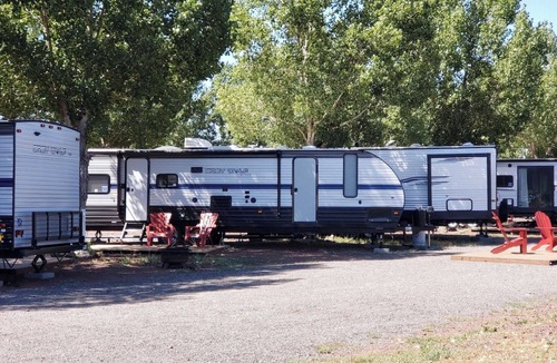 Williams Apartment | Grand Canyon RV Glamping Premium Suite (Glamping Getaway)