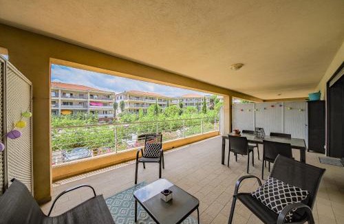 Folelli Apartment | Grand T2 terrasse 27m2 plein sud Folelli centre