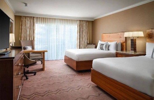 Flagstaff Hotel | Grand Two Queen Beds at Little America Hotel w/Private Nature Trail Access