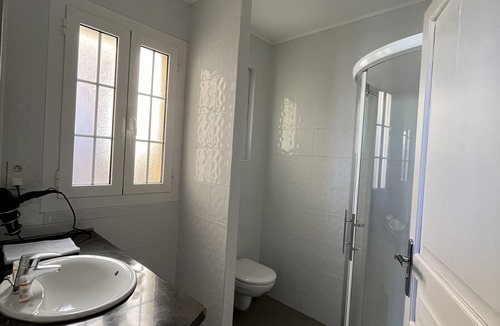 Centuri Bed & Breakfast | Grande Chambre Située au Centre D'un Pittoresque Port de Pêche ;