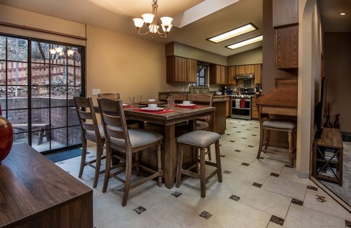 Prescott House | Granite Creek Retreat- Beautiful 5 Bedroom Home 5 minutes from Whiskey Row