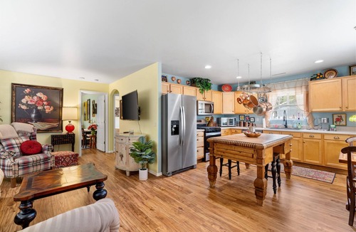 Iron Springs House | Granite Mountain Cottage: An Oasis 15m to Downtown