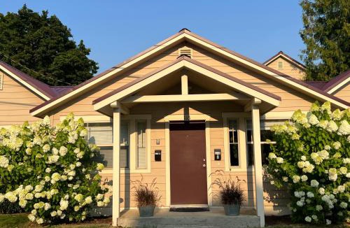 Sandpoint House | Great downtown Sandpoint location!