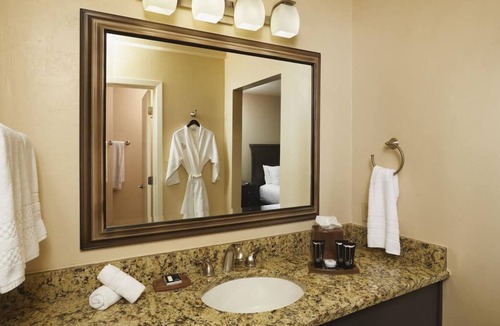 South Scottsdale Resort | Great for Group Travel! 3 Pet-friendly Units, Free Parking and Shuttle Service!