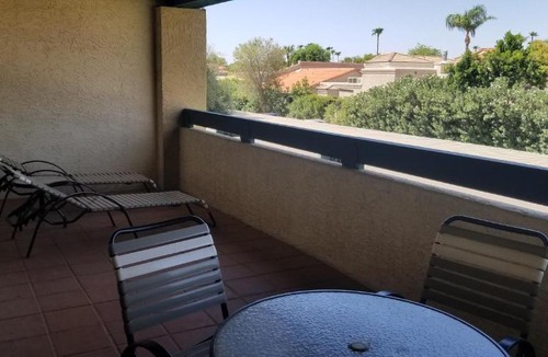 Inner Circle Apartment | Great Location Condo Scottsdale