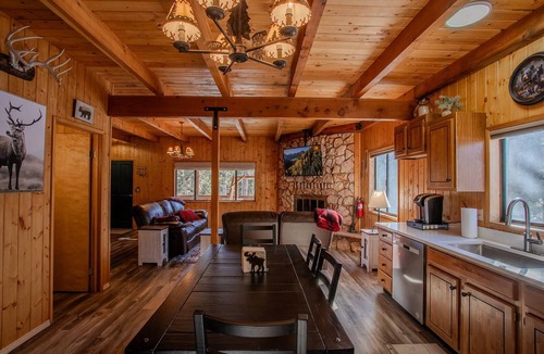 Meadow View Heights Cabin | Green Door Lodge- Duck Creek Village, Ut. -3bd/2ba - Pet Friendly!