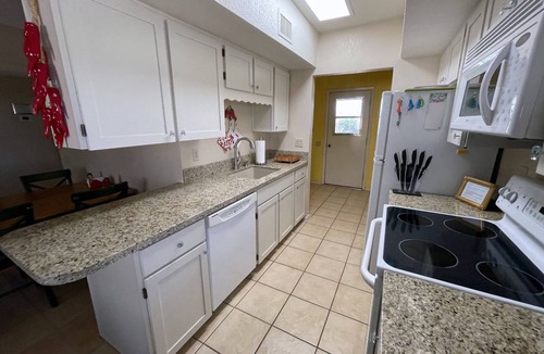 Desert Hills Estates House | Green Valley Desert Retreat