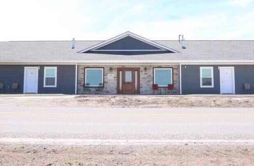 Heyburn House | Greystone Crossing Suite #5