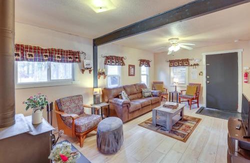 Big Bear Lake House | 'Grizzly Pine' Cottage - Walk to Ski Beach Park!