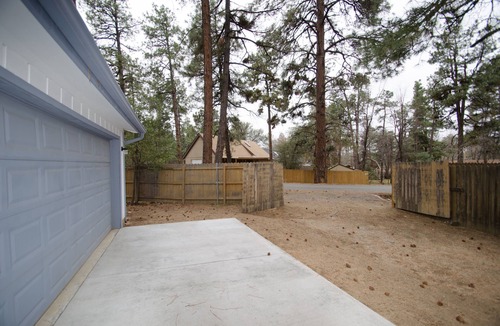 Groom Creek House | Groom Creek 4 BR Cozy Home Sleeps 10