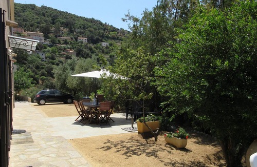 Belgodere Apartment | Ground floor apartment overlooking the garden