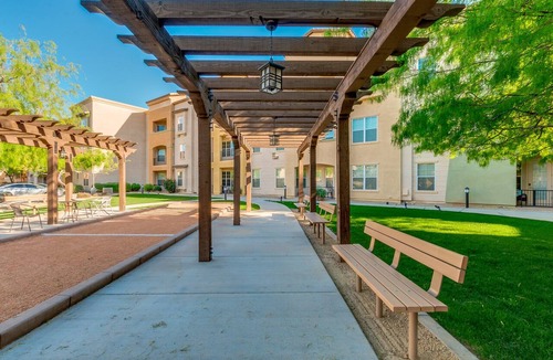 Park Place Condo | Ground Floor Condo next to Pool and Spa! 30 Night Min.