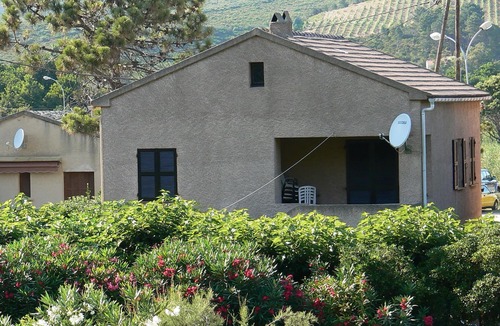 Pietracorbara Apartment | Ground floor Maison Rose 50 metres from the sandy beach