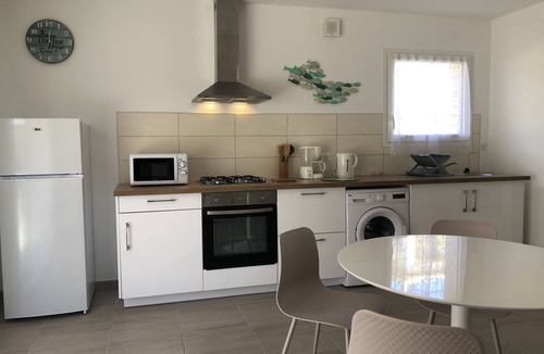 Ajaccio House | Ground floor villa in Ajaccio with communal swimming pool