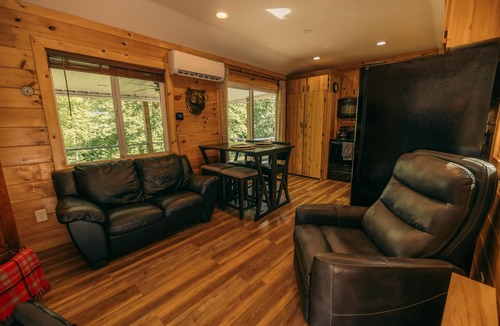 Frenchburg Cabin | Guest Favorite! 1BR/1BA Romantic with Hot Tub & Fire Pit