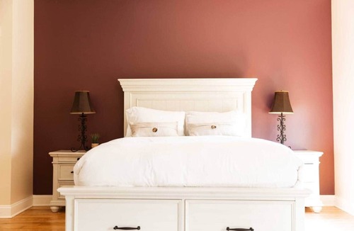 Paris House | Guest Home on Historic Horse Farm