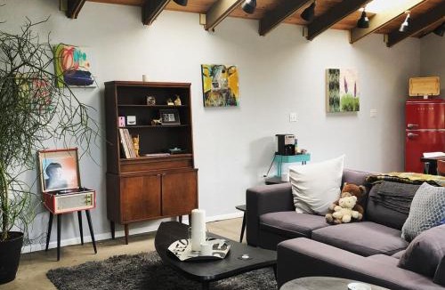 Dunlap House | Guesthouse Near Sequoia & Kings Canyon Parks