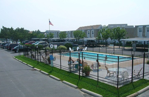 Midtown Ocean City House | Gullway Townhouse 2821-Baywater 28th St, Pool, W/D, AC