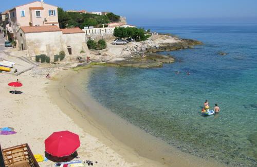 Algajola Hotel | Hôtel de la Plage Les Arcades