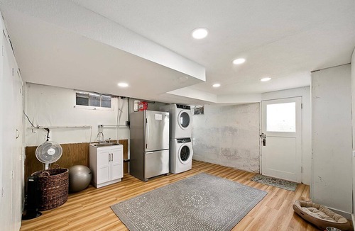 North End House | #HabitueHomes - Hand House - Hot Tub! 3 Floors!