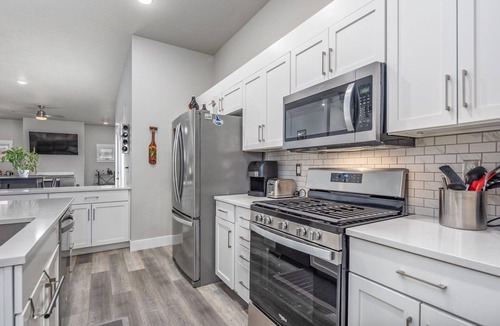 West Bench Condo | #HabitueHomes - West Bench McCoy - New Condo! Treadmill!