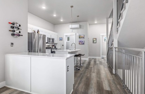 West Bench Condo | #HabitueHomes - West Bench McCoy - New Condo! Treadmill!