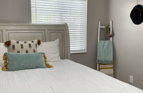 Hagerman Apartment | Hagerman Retreats - beautiful Horse Themed Unit