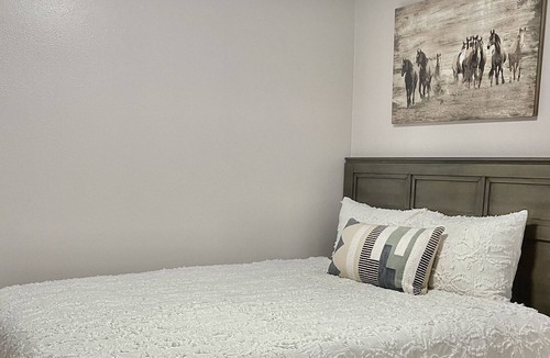 Hagerman Apartment | Hagerman Retreats - beautiful Horse Themed Unit