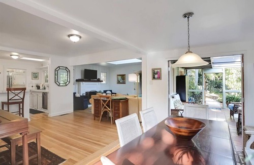 Montecito House | Hammonds Beach Haven - next to Miramar Beach w/yard, deck & sunroom - walk to Rosewood!