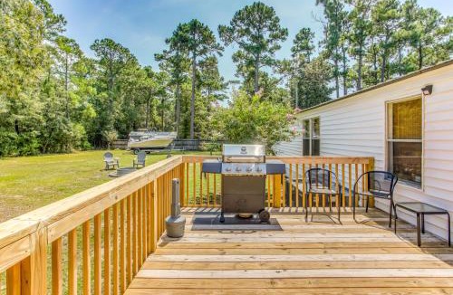 Hampstead House | Hampstead Getaway - 5 Miles to Beaches!
