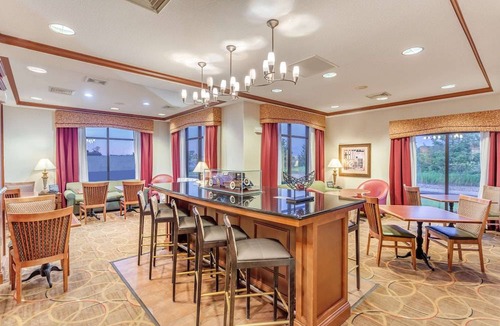 Auburn Hotel | Hampton Inn Auburn